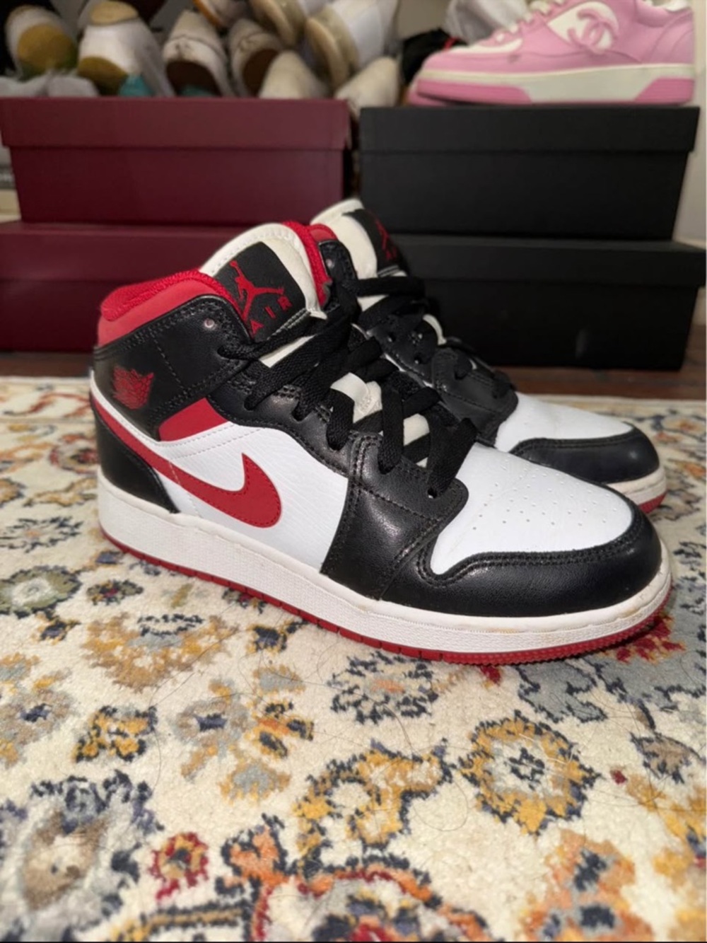 Nike Air Jordan 1 Mid White Black Red